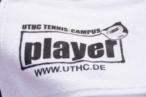 UTHC-Tennismannschaften-Player-Logo-Towel_02