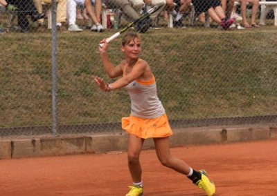 UTHC Tennis-Campus - Mara Guth spielt druckvoll