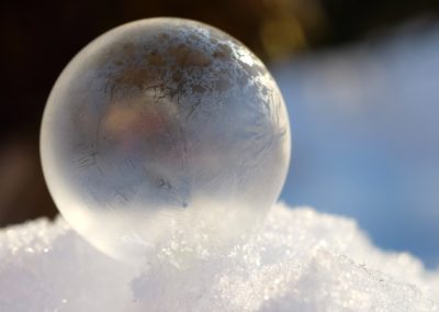Eiskristall-Seifenblasen-UTHC-Winterimpressionen-20168953-2
