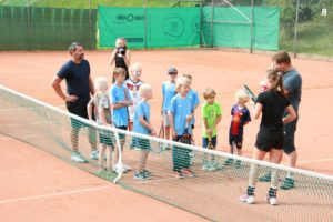 Mara-Guth unterstützt Tennis Jugendarbeit beim TUS Steinfischbach 4870